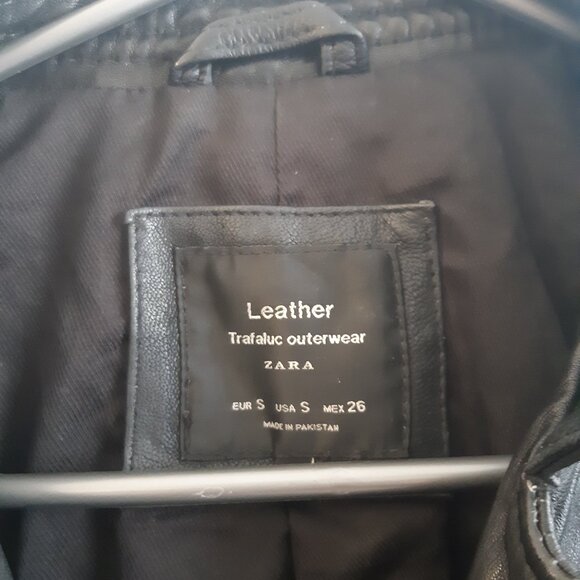 Vest Cuir 100% Genuine Zara collection Trafaluc Outerwear Small Black Shiny - Picture 8 of 13